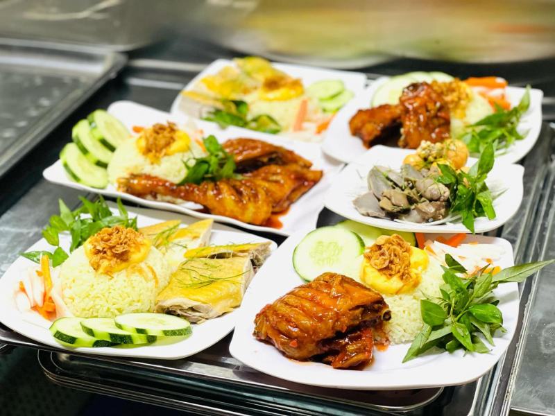 Cơm Gà Núi 1