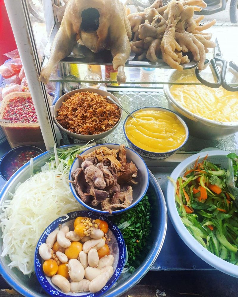 Cơm Gà Tám