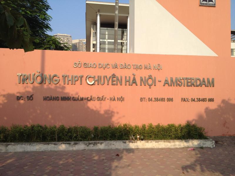 Trường THPT chuyên Hà Nội - Amsterdam (108 học sinh đoạt giải quốc gia năm học 2024-2025)