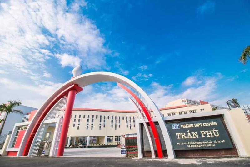 Trường THPT Chuyên Trần Phú tại Hải Phòng (101 học sinh đoạt giải quốc gia năm học 2024-2025)